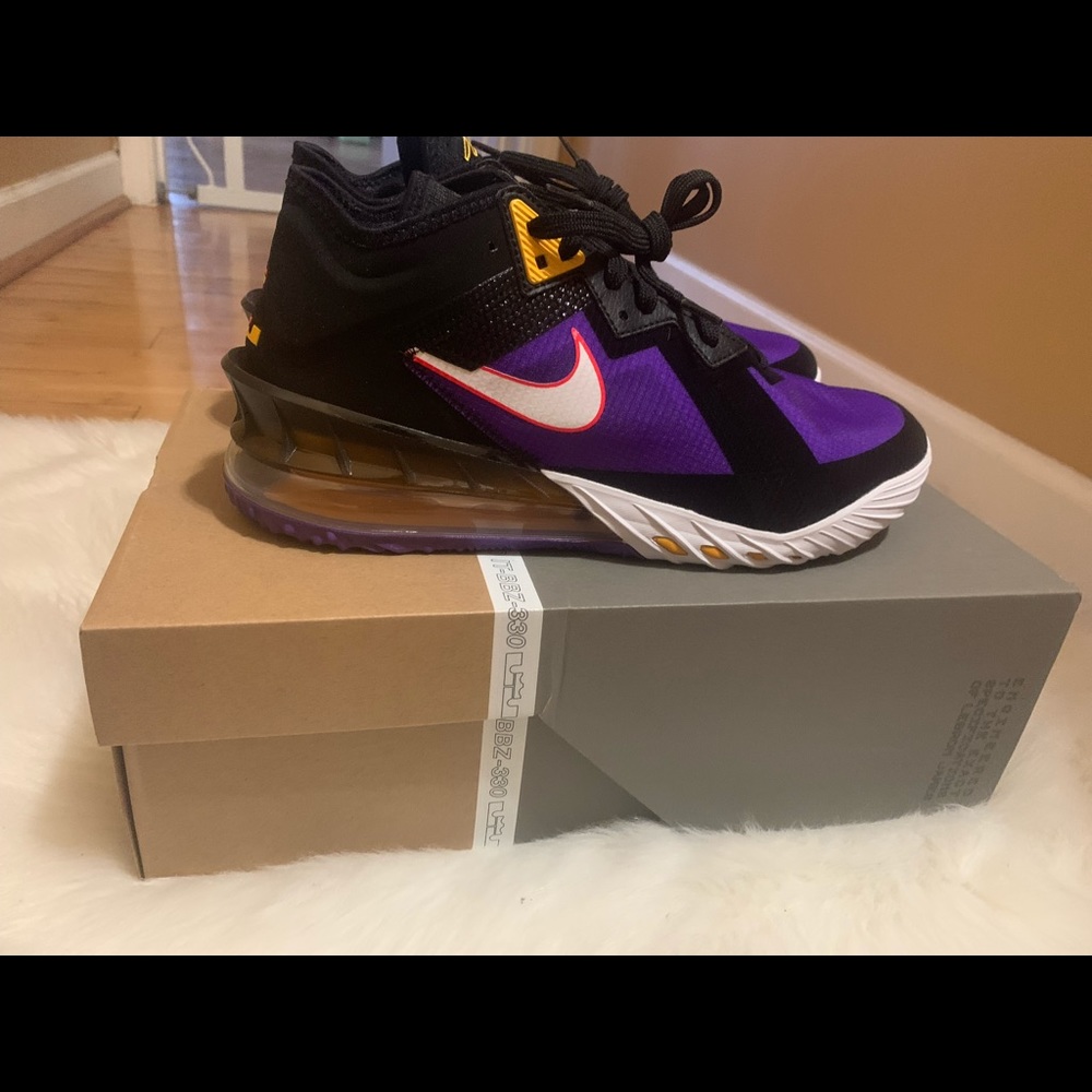 Brand new men’s Lebron 18’s
